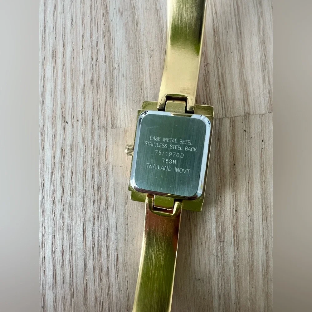 Vintage Armitron now ladies gold tone rectangular bracelet watch NEW BATTERY